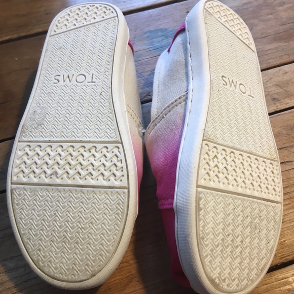 TOMS - Picture 3 of 3